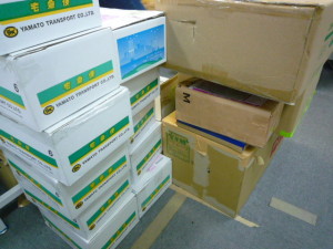 【11/25】鹿児島・宮城他9県よりガラケー含め16箱到着しました。