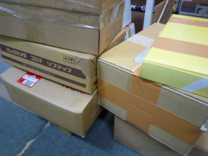 D705i・K012・SO-05D等ガラケー・スマホを22県より26箱買取りました。